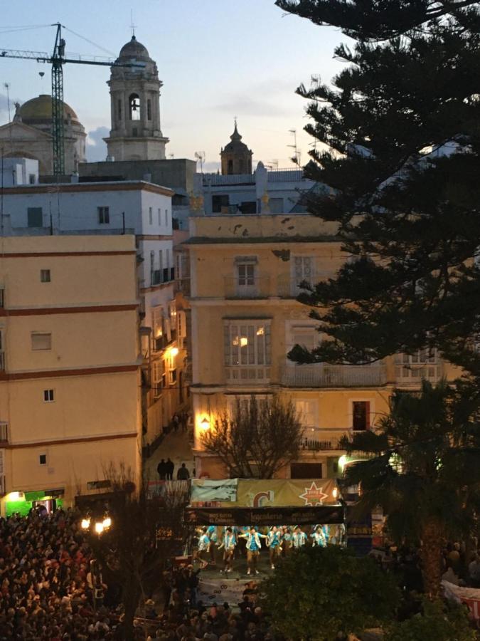 Homestay En Plaza Candelaria, Casco Antiguo Cadiz Exterior photo